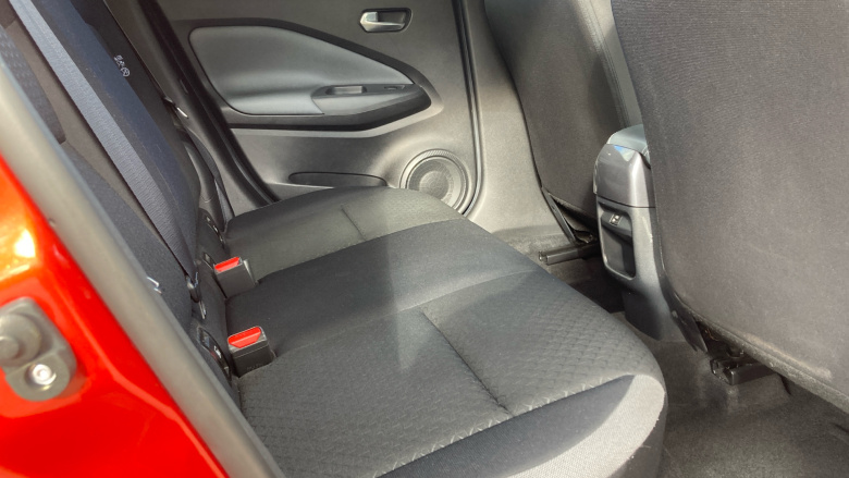 Nissan Juke 1.0 DiG-T 114 N-Connecta 5dr Petrol Hatchback